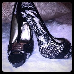 Guess platform snakeskin heels size 8